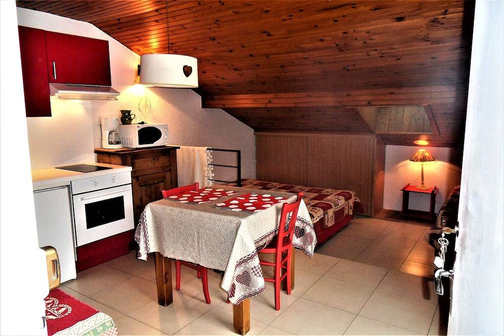 Appartement entier, Confortable studio 3 personnes en bordure des pistes de ski a la Clusaz in La Clusaz, Région d'Annecy