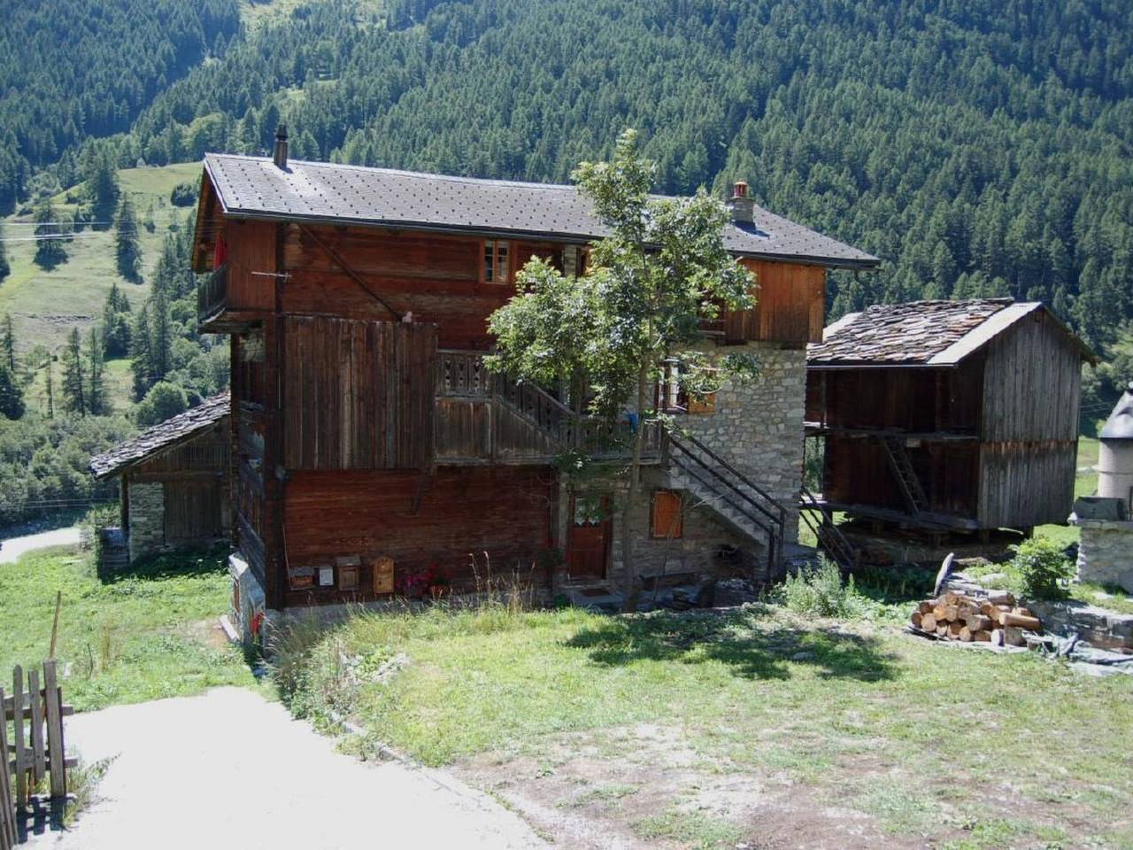 Appartement entier, "Base Camp Evolène" in Evolène, Alpes valaisannes