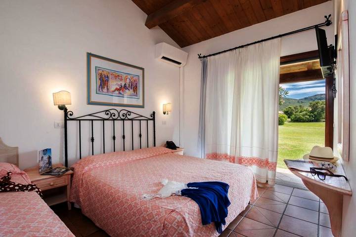 Ferienhaus für 2 Personen, mit Pool und Garten, mit Haustier in Lu Miriacheddu - 4