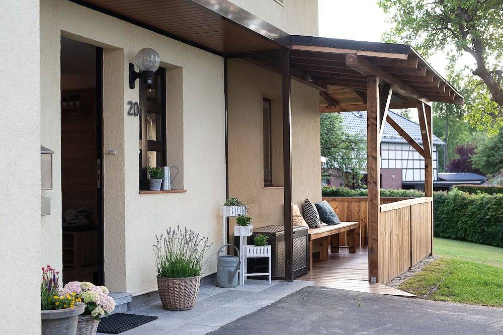 Ferienhaus \"Sommerhaus\" mit Sauna, Whirlpool, E-Ladestation und E-Bikes in Monschau, Naturpark Hohes Venn-Eifel