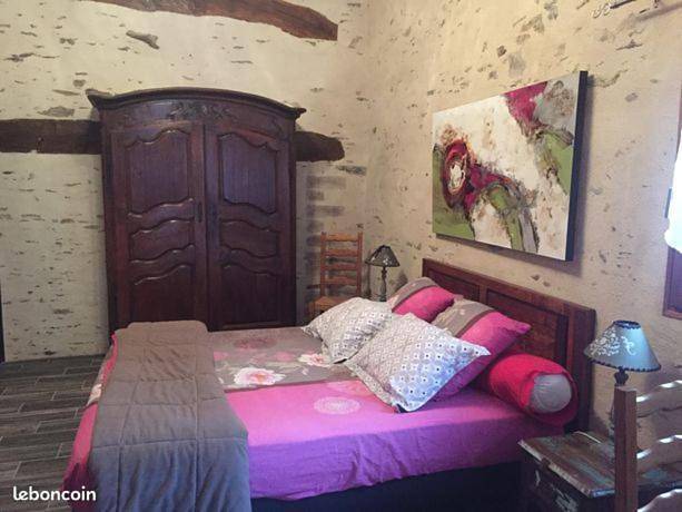 Deluxe Room (2 Adults + 1 Child) in Saint-Julien-Gaulène, Région d'Albi