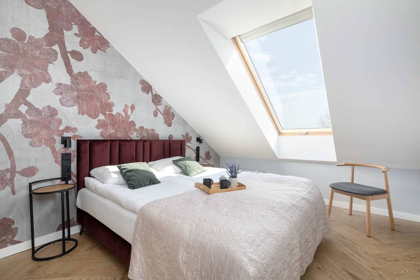 Apartamento entero, Spacious Apartment | 4 Bedrooms, Balcony, Parking in Cracovia, Pequeña Polonia (región histórica)