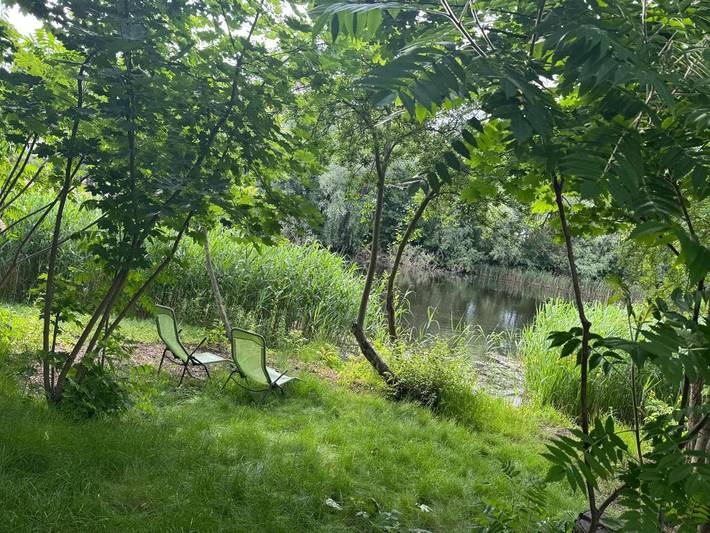 Location de vacances pour 2 personnes, avec vue ainsi que vue sur le lac et jardin à Weißwasser (Oberlausitz) - 3