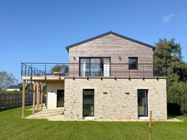 Gîte pour 9 personnes, avec jardin à Saint-Pabu