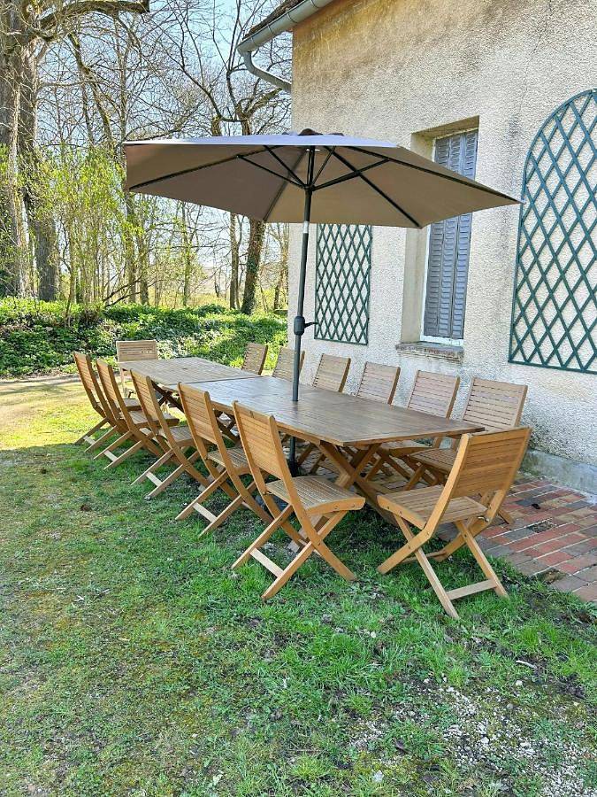 Location de vacances pour 15 personnes, avec jardin ainsi que piscine et terrasse à Coulanges-sur-Yonne - 4