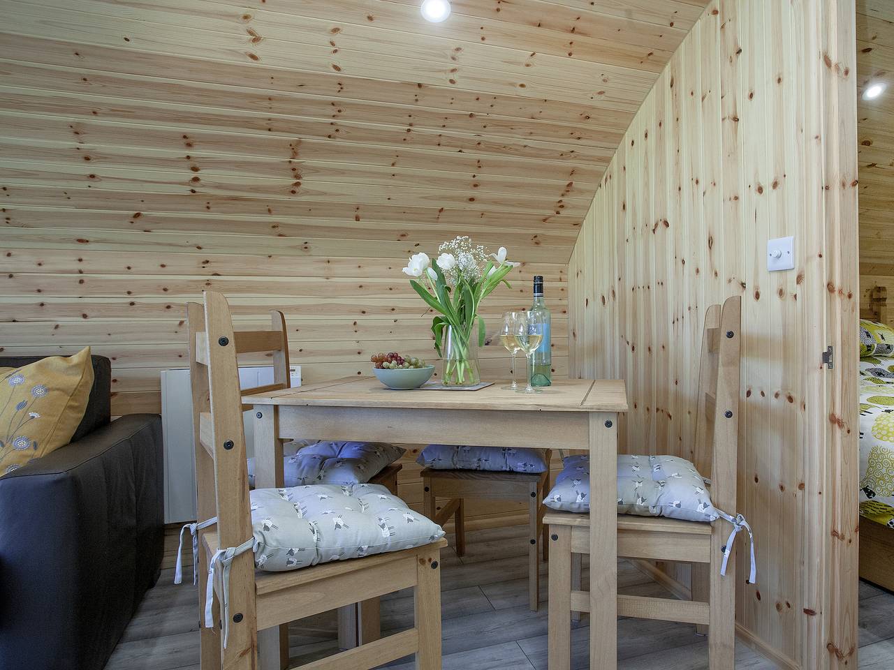 Glamping Pod 2 in Ipplepen, Devon