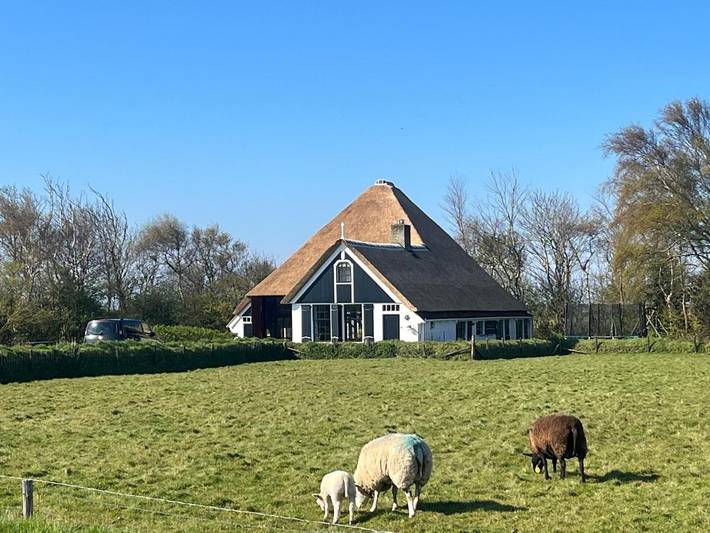 Villa für 10 Personen, mit Terrasse und Garten sowie Ausblick