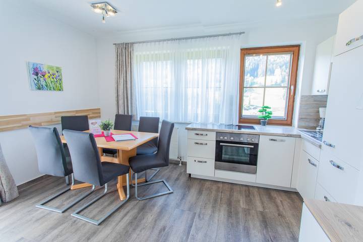 Ferienwohnung für 6 Personen, mit Garten und Ausblick, kinderfreundlich in Schladming - 2