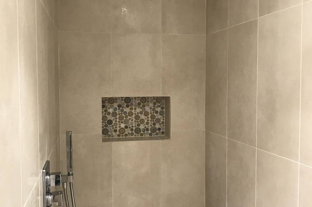 Provencal country house surrounded by vineyards in Le Tholonet, Aix-en-Provence und Umgebung