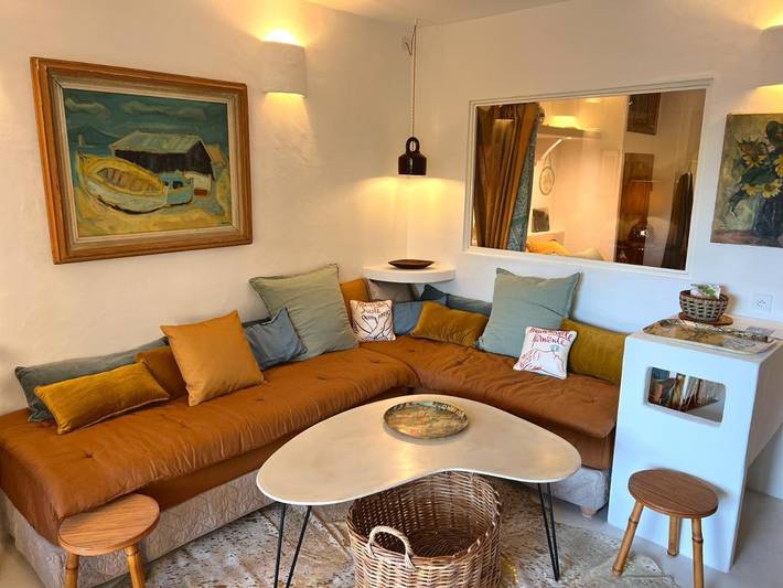 Gîte pour 3 personnes, avec jardin ainsi que vue et piscine dans Plage de Gigaro - 4