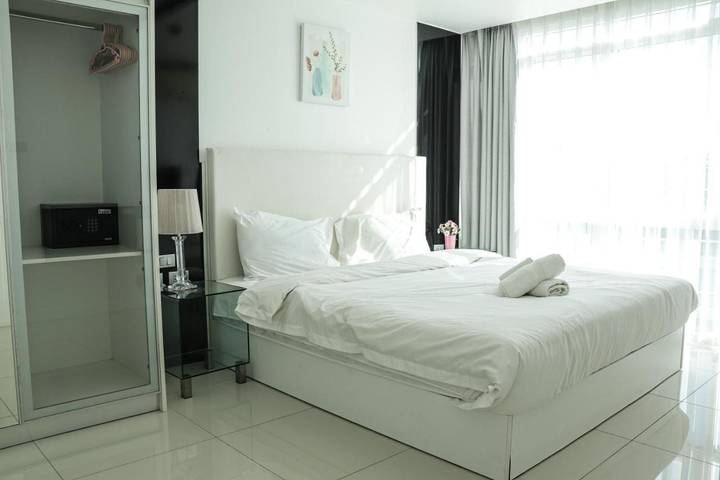 Villa pour 2 personnes, avec balcon et piscine à Pattaya