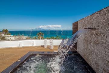 Vacation Rental for 6 Guests in Tragaki, Zakynthos, Picture 1