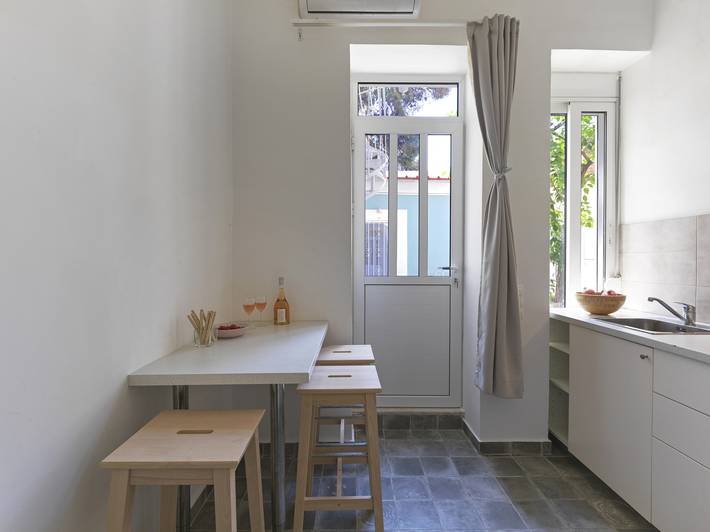 Leontiou220L · Fresh apartment next to conference