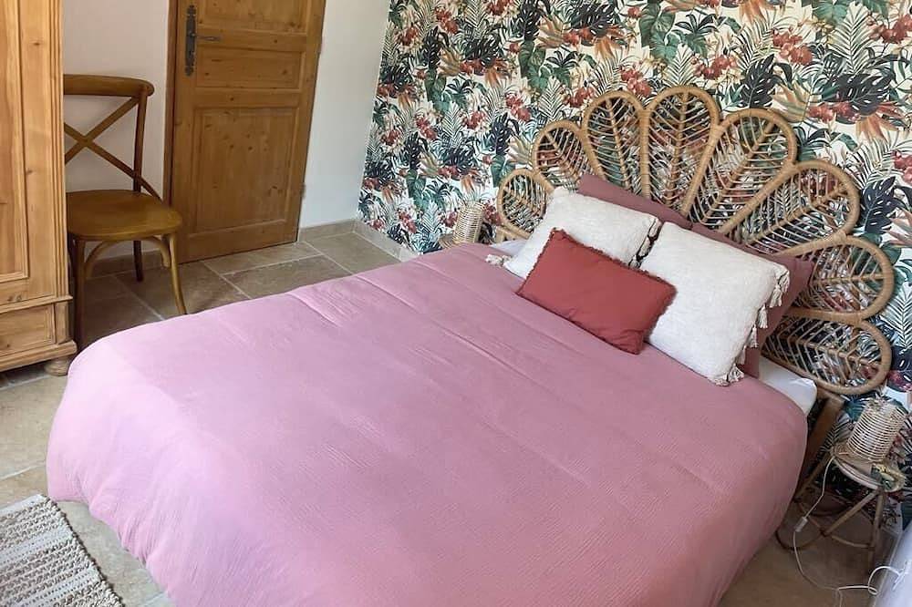 Pretty Provencal house ideally located 130m2, 4 bedrooms, swimming pool in Manosque, Parc naturel régional du Luberon