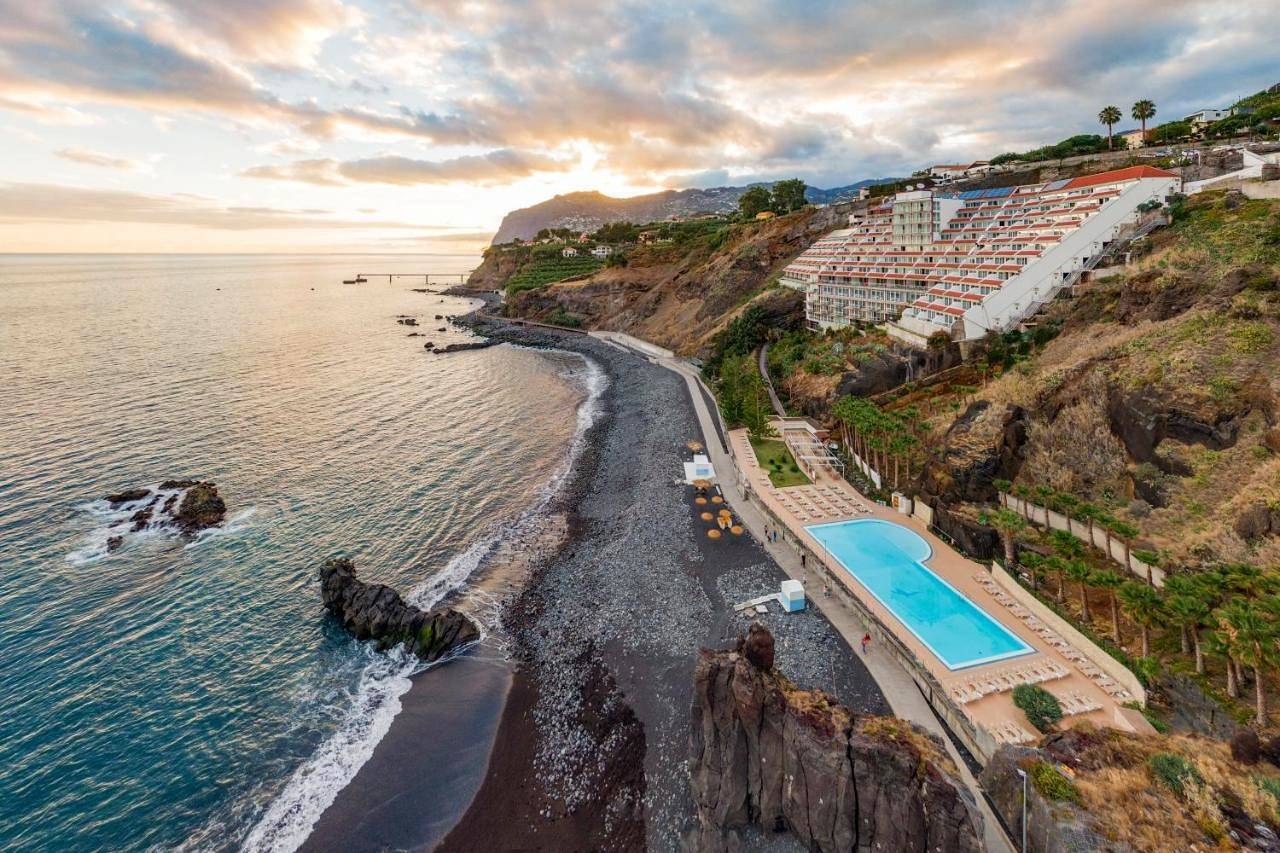Hotel Orca Praia - Adults Only in São Martinho, Île de Madère