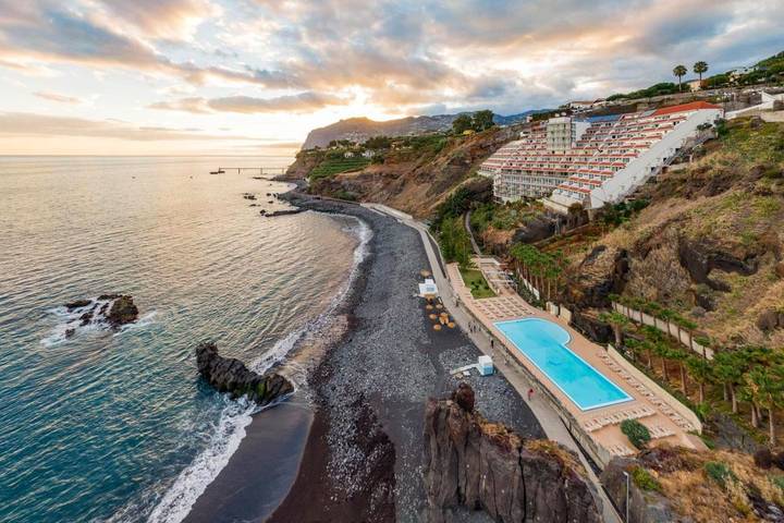 Hôtel pour 2 personnes, avec Balcon et Terrasse ainsi que Jardin et Piscine