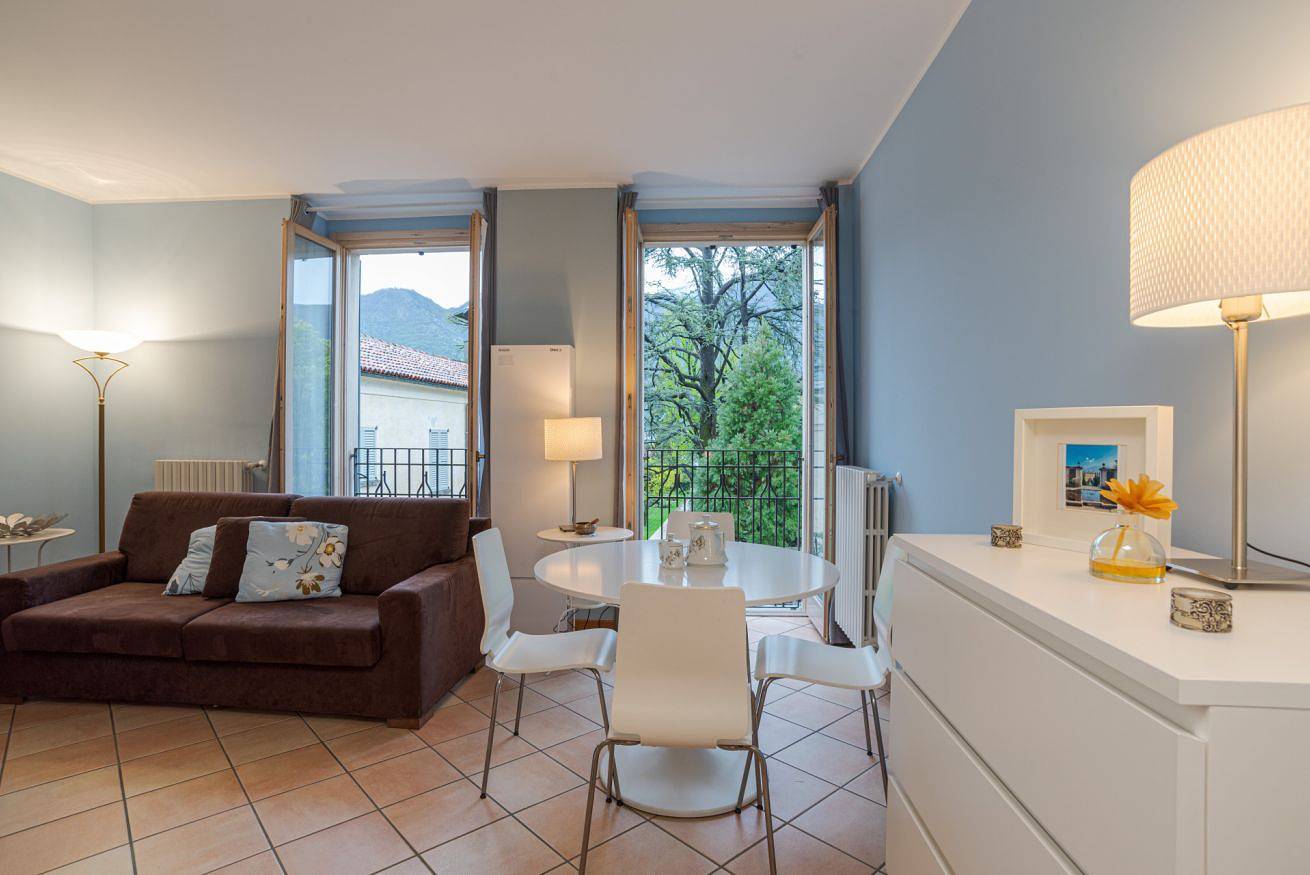 Ganze Wohnung, Lake Como Apt with Balcony & Private Parking! in Ossuccio, Gemeinde Tremezzina