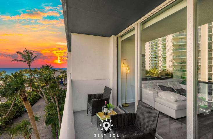 Vacation rental for 4 people, with balcony, kid friendly in Hollywood Beach (FL)