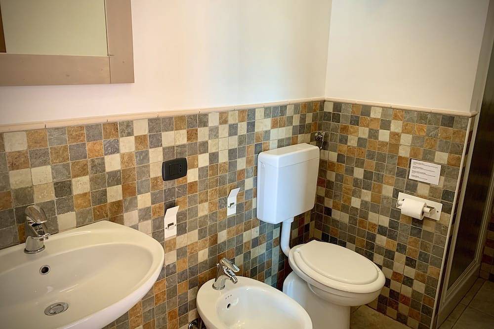 Entire apartment, Two-room apartment 30 square meters with veranda facing the sea in Sciacca, Agrigento Province