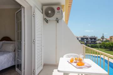 Villa voor 9 Personen in Olhos de Água, Faro District, Afbeelding 4