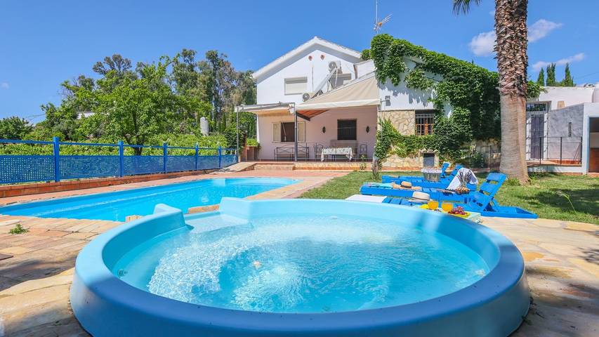 Casa de vacaciones para 14 personas en Montemayor