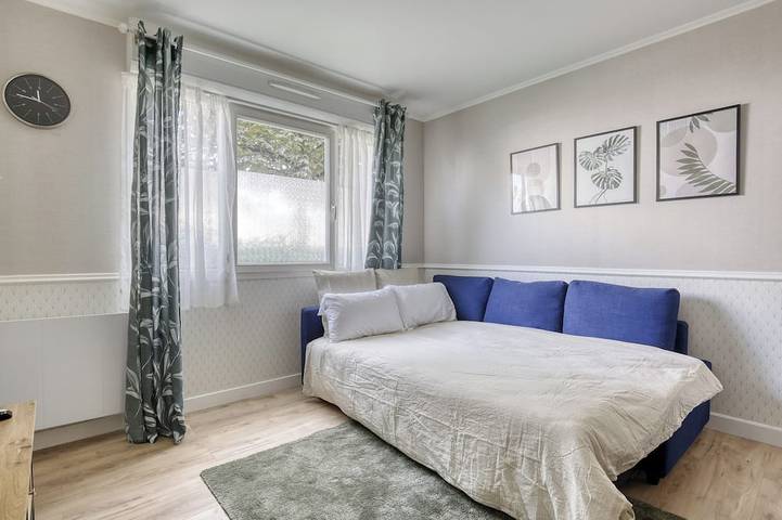 Appartement entier, T2 Orly ✈️ Parking Privé • Aéroport 10 min • Paris Direct. in Orly (Île de France), Val-de-Marne