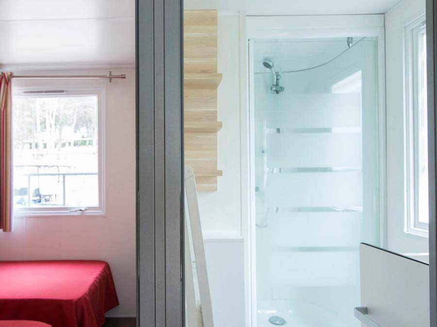 Camping Vilanova Park - Mobile home 6 persons - S2200 - Air Conditioning - Bed Linen - Final Cleaning in Vilanova i la Geltrú, Garraf