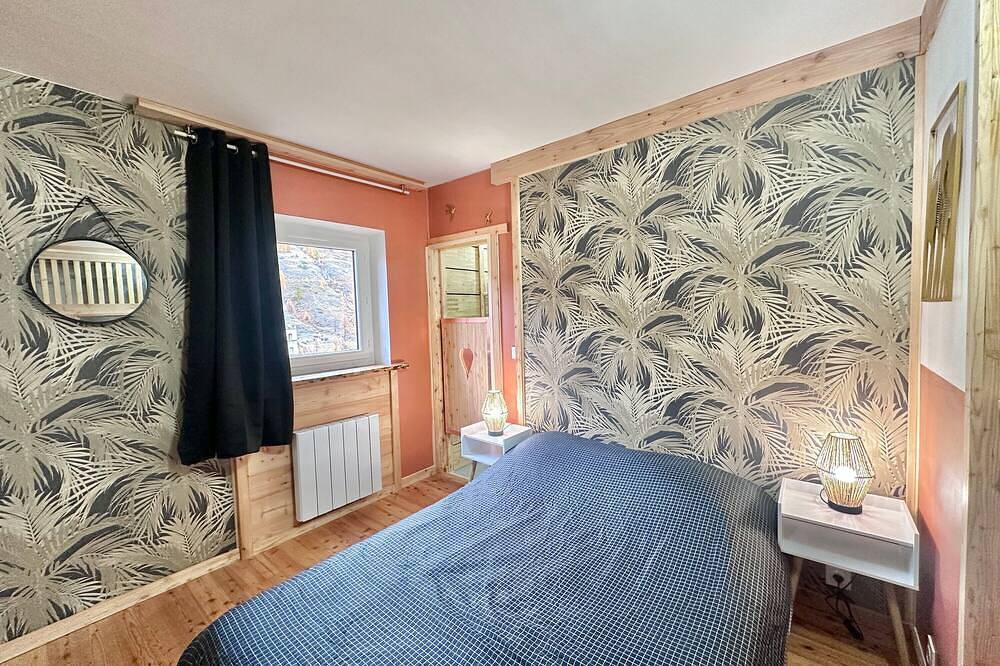 Entire apartment, “Petite Ours” Apartment with Mountain View, Shared Garden and Wi-Fi in Abriès-Ristolas, Queyras