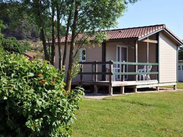 Location de vacances pour 4 personnes, avec terrasse à Saint-Donat-sur-l'Herbasse