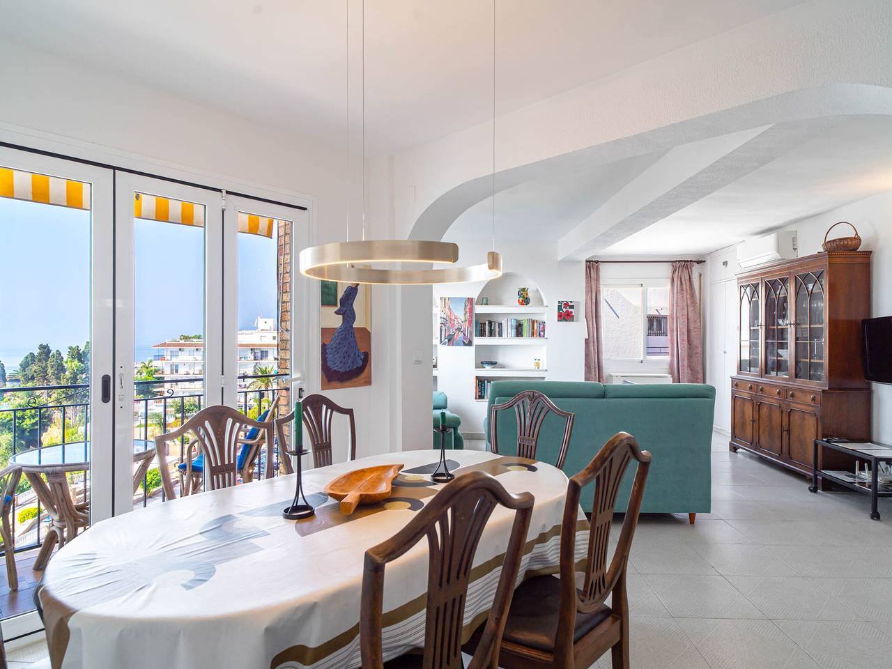Ganze Wohnung, Wunderschöne moderne Wohnung in Nerja, nah am Meer mit Wlan und Klimaanlage in Playa Carabeíllo, Nerja