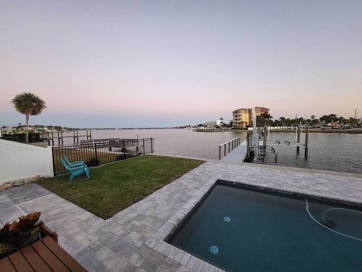 Vacation rental for 4 people, with yard and terrace, with pets in Treasure Island