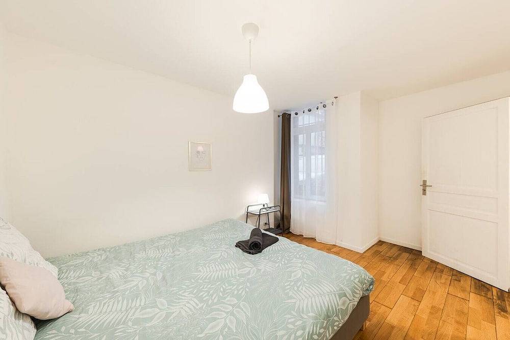 Entire apartment, Les Remparts du Loing in Moret-sur-Loing, Seine-et-Marne