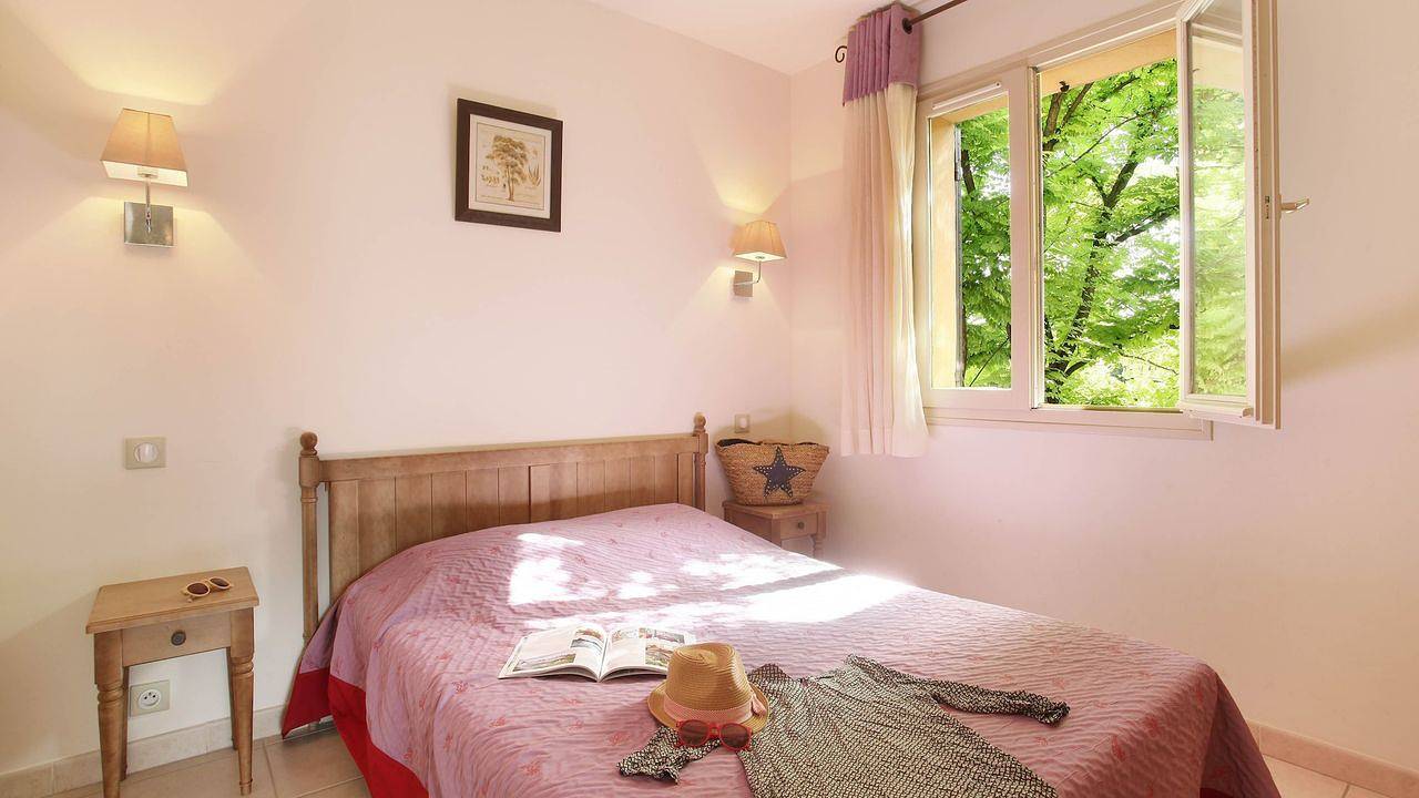 Entire holiday apartment, Ferienwohnung für 4 Personen (36 m²) in Bonnieux in Bonnieux, Parc naturel régional du Luberon