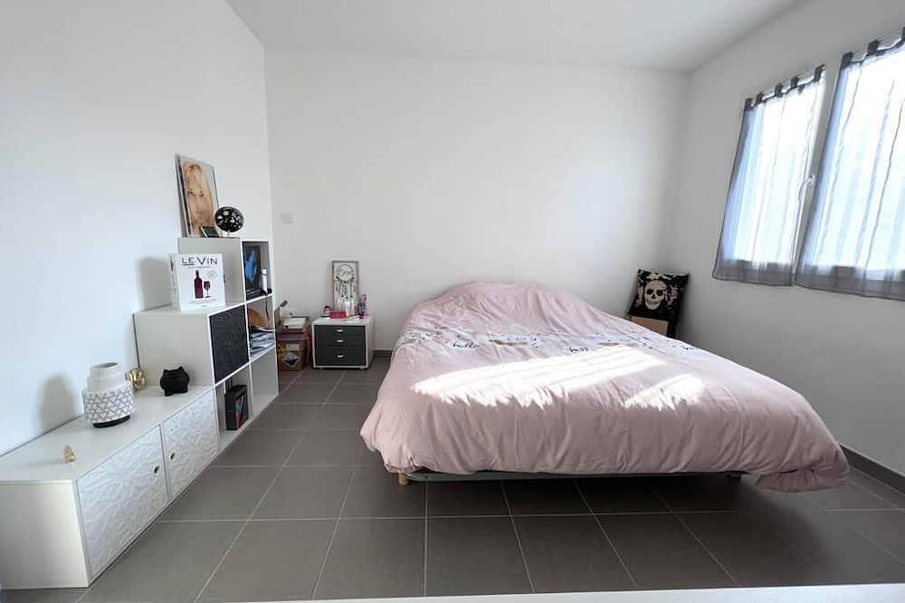 Magnificent house in Sorgues on the hill 10min from Avignon  in Sorgues, Vaucluse