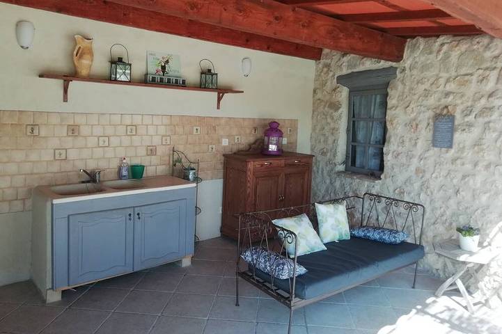 Gîte pour 2 personnes, avec jardin et piscine à La Baume-de-Transit - 4