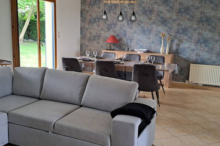 Gîte pour 6 personnes, avec terrasse et jardin dans Cuy-Saint-Fiacre