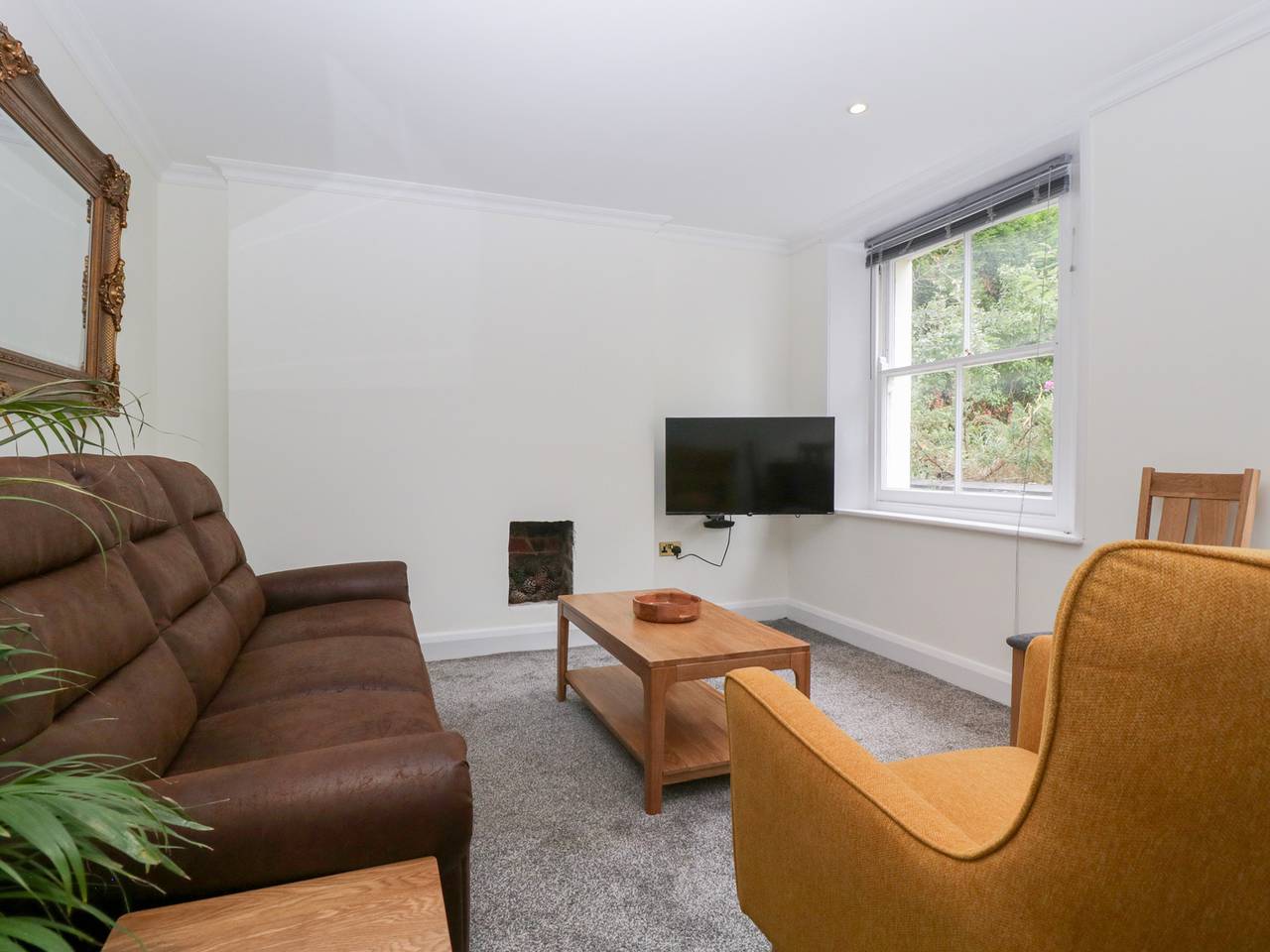 Flat 2 Battledown Grange in Cheltenham, Gloucestershire