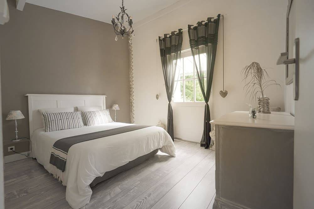 Maison de charme 8 pers, Piscine Balneo chauffée in Vensac, Région de Lesparre-Médoc