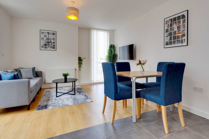 Holiday apartment for 4 people, with Balcony and Terrace as well as Garden in Cambridge