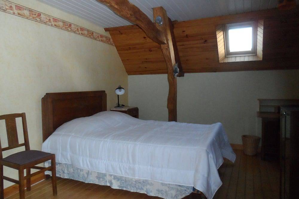 Grande Maison Familiale Ancien corps de ferme, Bon Emplacement , Centre Village in Feuquières-en-Vimeu, Région d'Abbeville