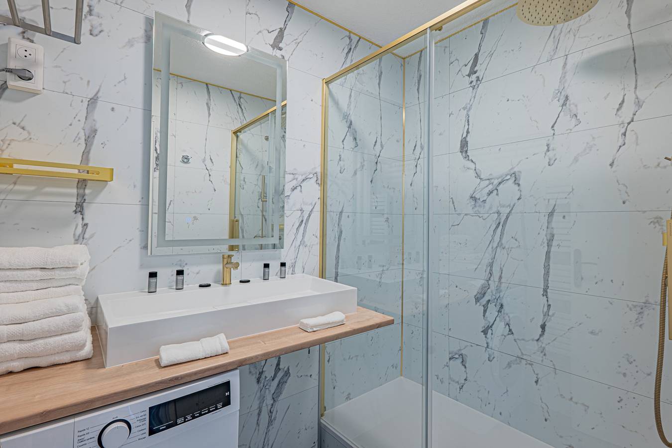 Hel leilighet, Elégant 2 pièces - accès mer direct vue splendide in Cannes La Bocca, Cannes