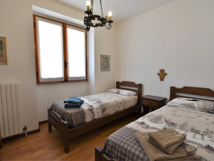 Gîte pour 6 personnes, avec terrasse et jardin à Mello - 4