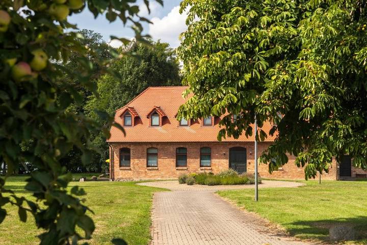 Ferienwohnung für 3 Personen, mit Terrasse und Garten sowie Sauna in Barkhagen - 2