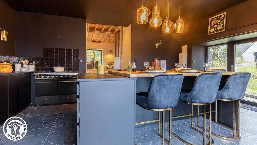 Gîte pour 7 personnes, avec jardin à Mont-Dore - 2