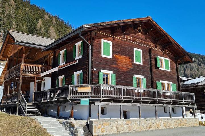 Chalet für 6 Personen, mit Balkon in Davos