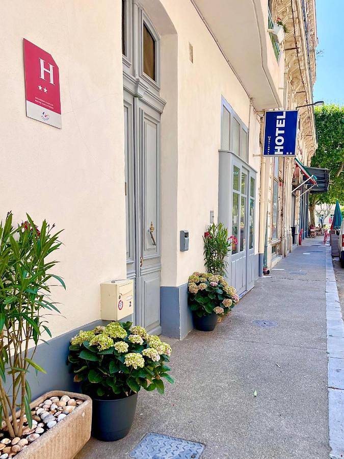 Hôtel pour 2 personnes, avec vue et balcon dans Theatre Moliere Scene Nationale - 4