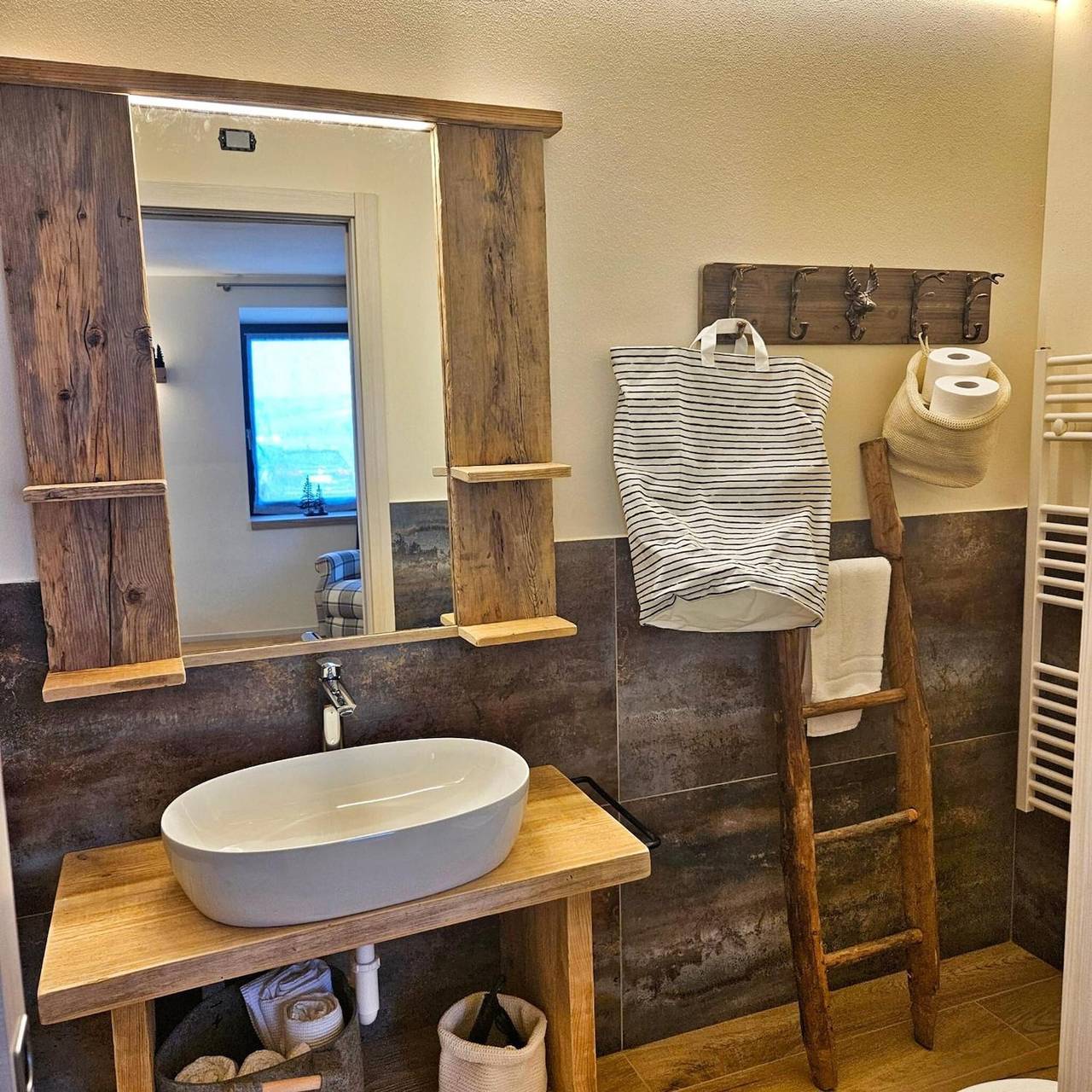 Chambre « Il Bosco » avec vue montagne, jardin commun et Wi-Fi in Roana, Province de Vicenza