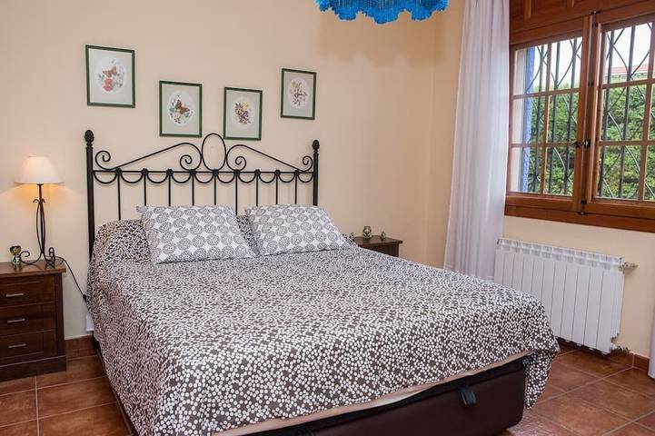 Location de vacances pour 12 personnes, avec jardin à Cuevas del Becerro - 2