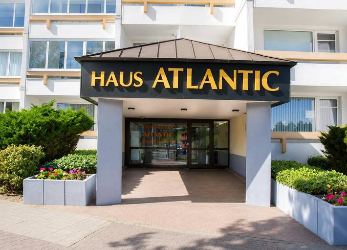 Ferienwohnung für 2 Personen, mit Meerblick und Balkon sowie Pool und Sauna in Döse - 3
