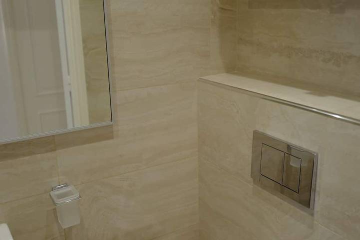 Gîte pour 3 personnes, avec terrasse et jacuzzi dans Palais Des Festivals Et Des Congres - 4